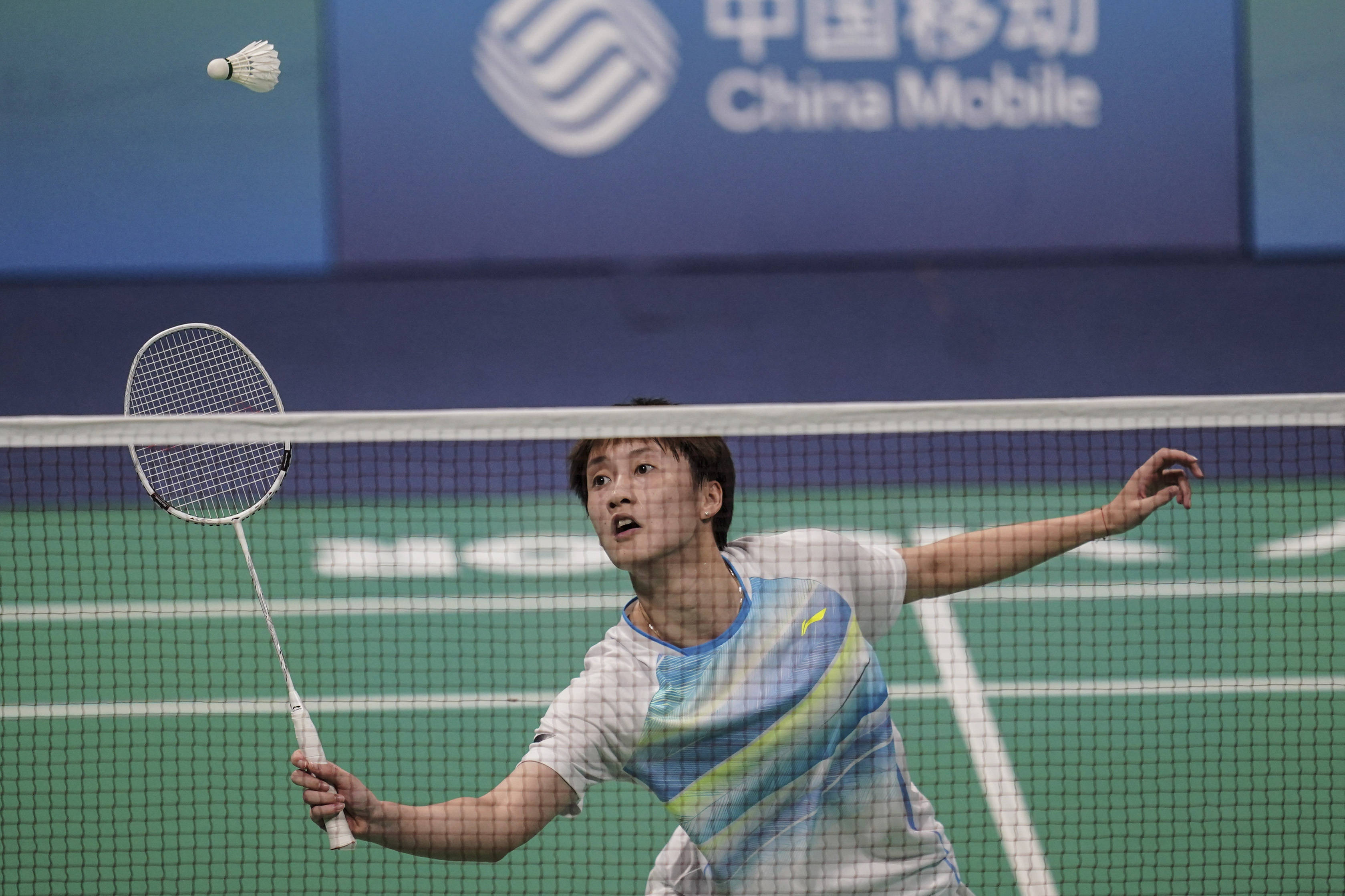 让库里更多 让库里更多