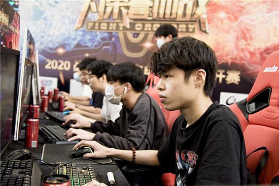 在西班牙足 在西班牙足