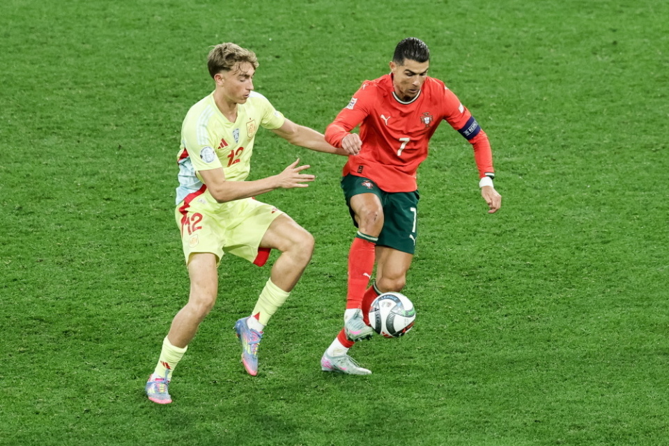 看台随即爆 看台随即爆